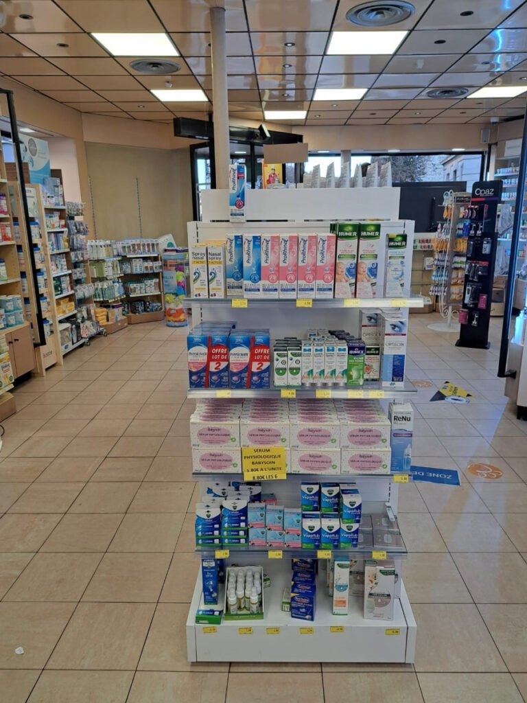 PHARMACIE PRÈS DE VAUX-LE-PÉNIL